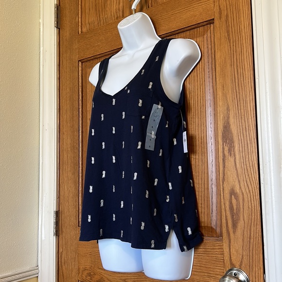 Old Navy NWT Everywear Tank Top - Picture 2 of 5